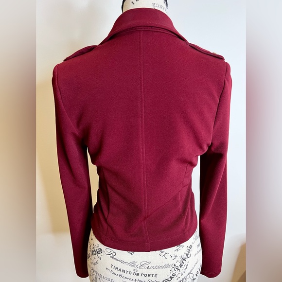 Jacket - Picture 4 of 6